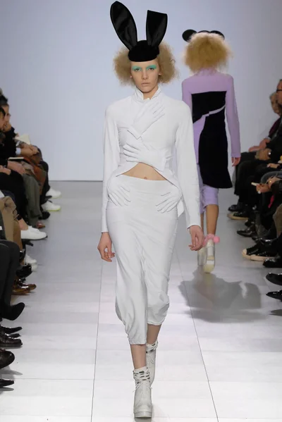 Look 35